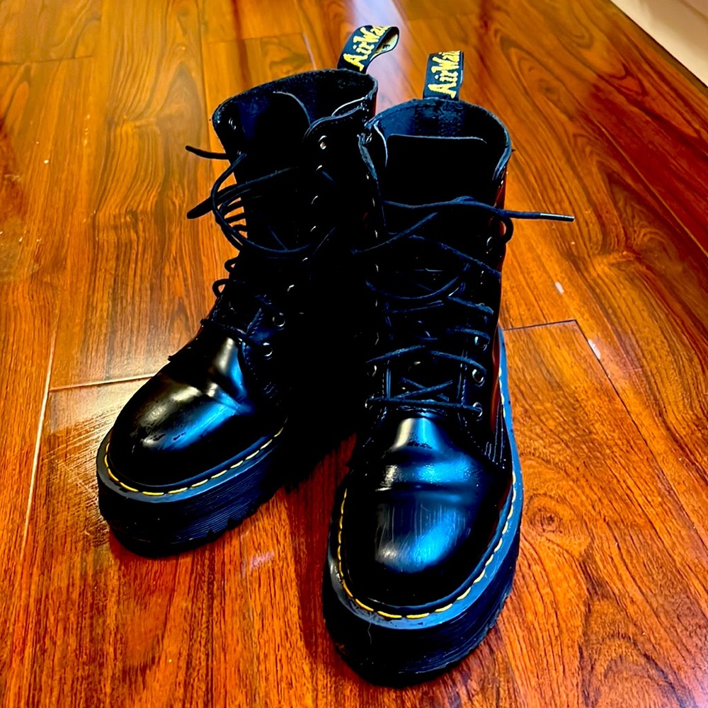 Gently used Jadon platform Dr. Martens, size 8, black.